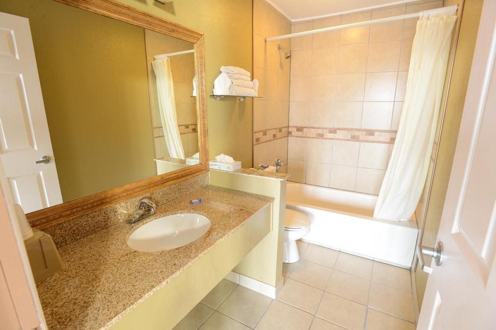 Burlington Inn Ngoại thất bức ảnh