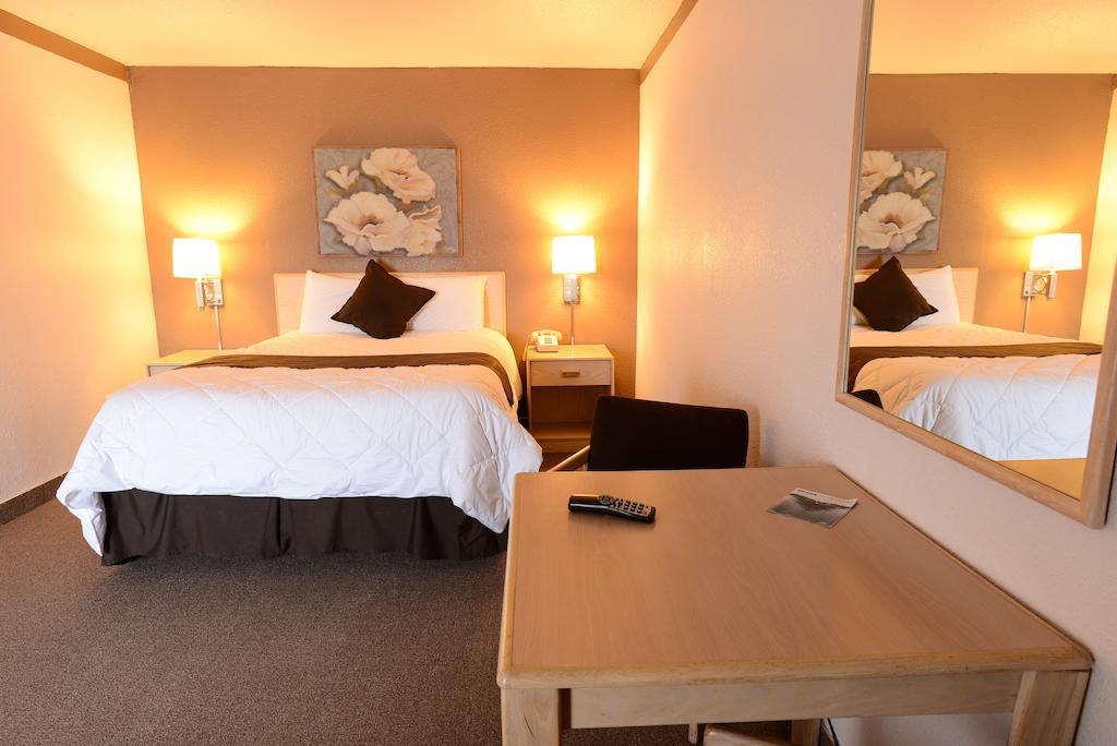 Burlington Inn Ngoại thất bức ảnh