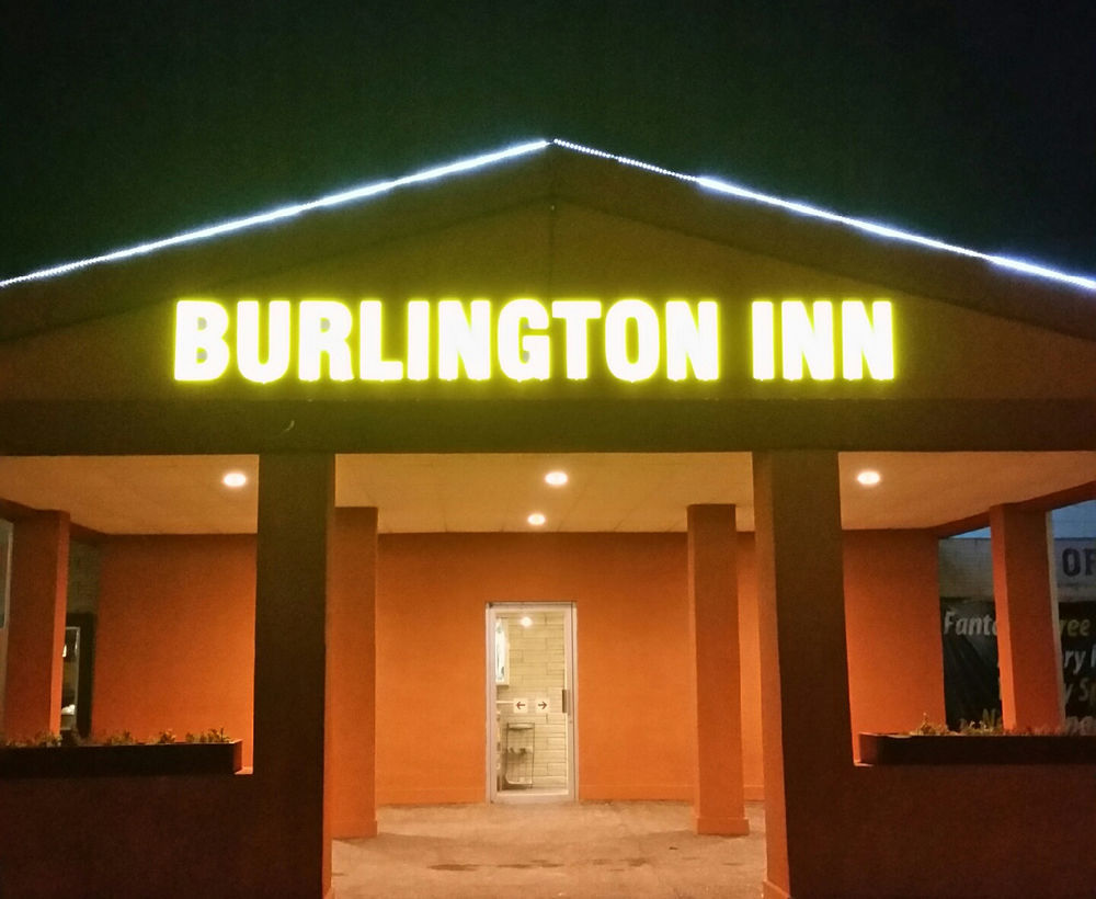 Burlington Inn Ngoại thất bức ảnh